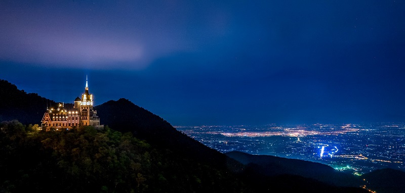 夜が城を覆うとき