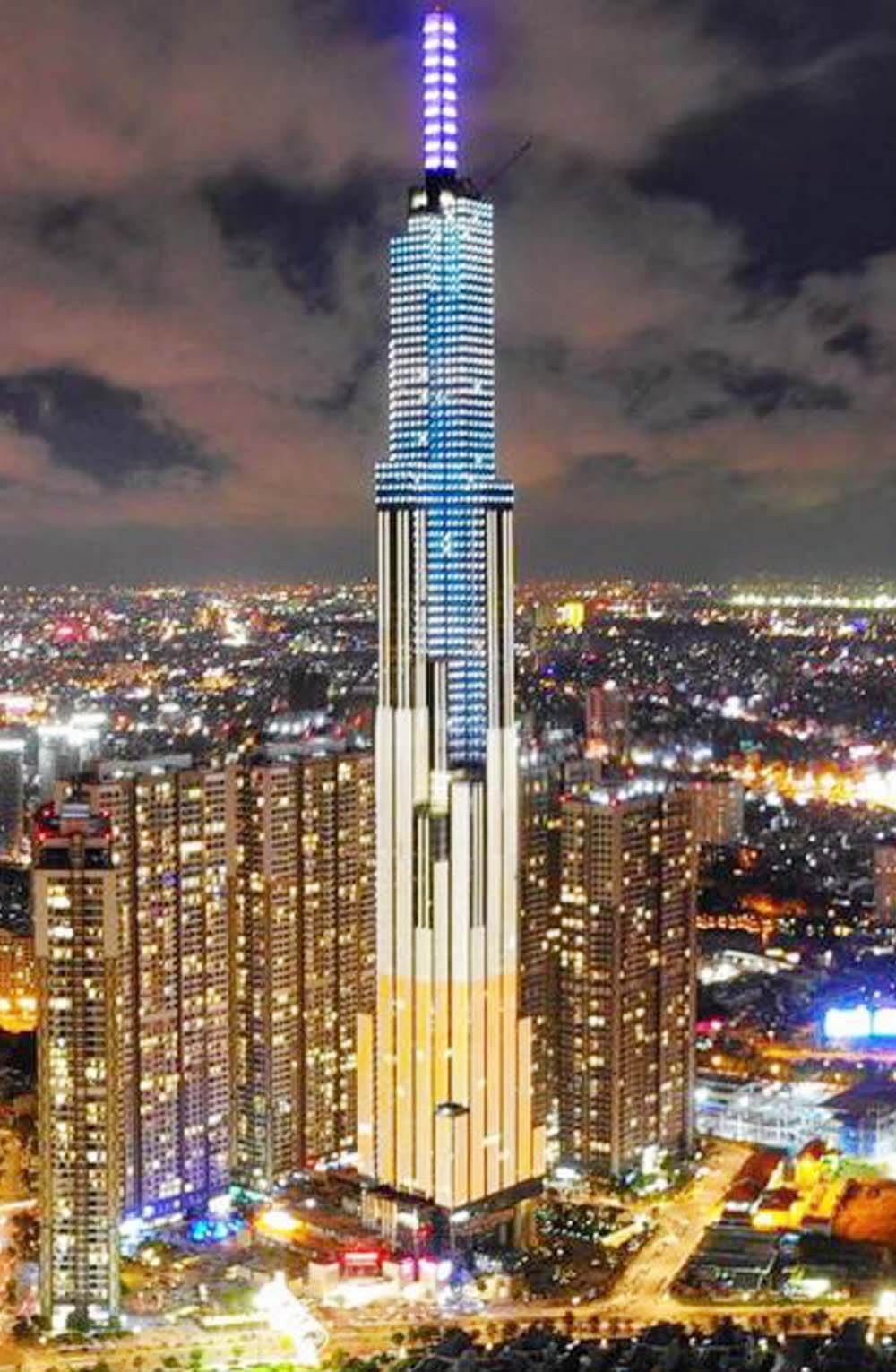 ランドマーク81の設計高さは最大461.2mで、81階と3つの地下室があり、総面積は141,200m2です。