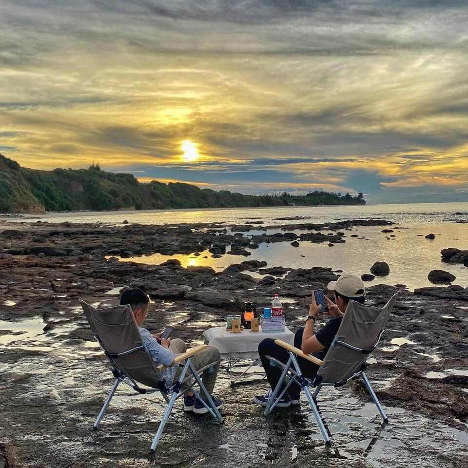 Camping to welcome Binh Minh or sunset in Cui Lay is an interesting experience.