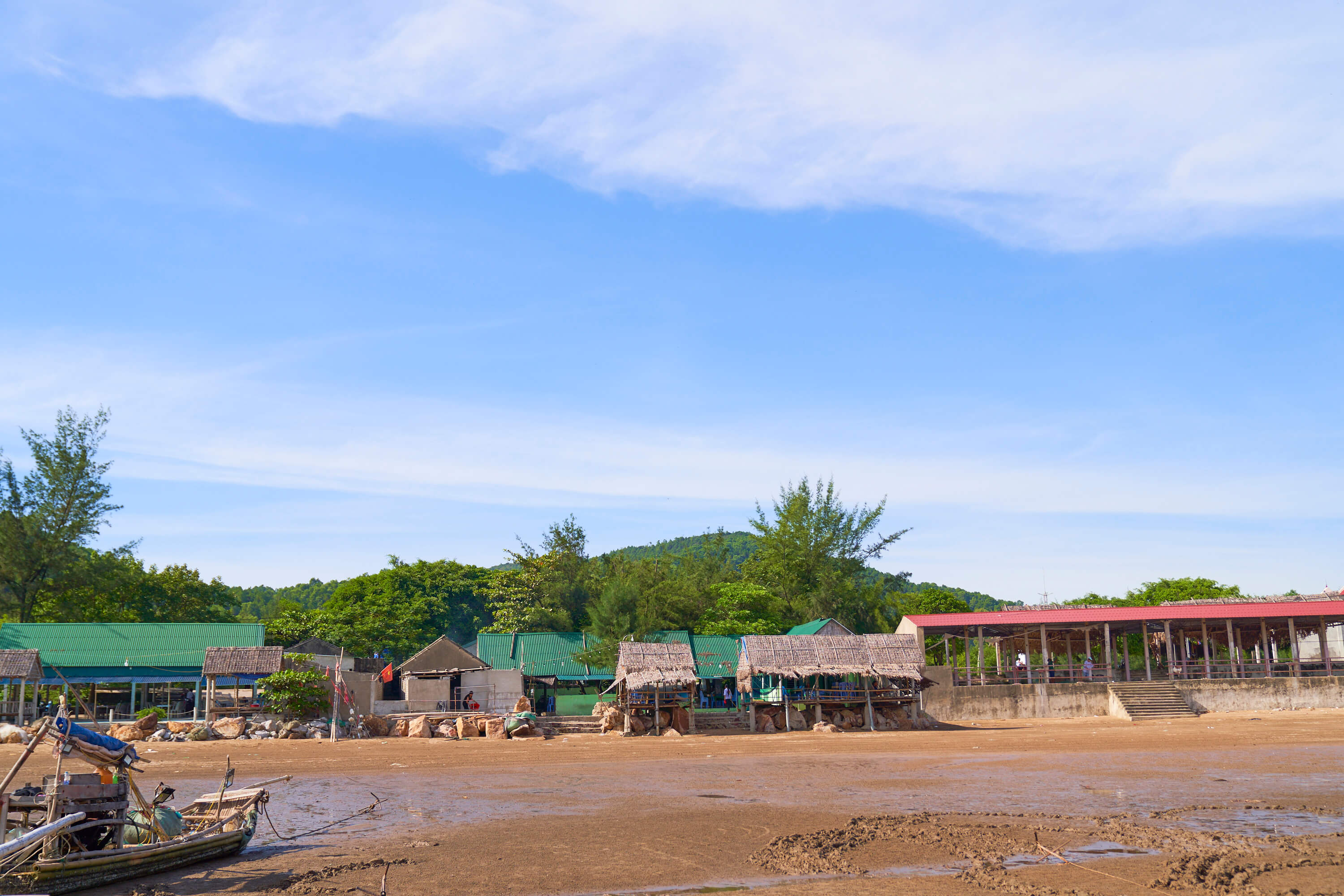 Bãi biển Cửa Hiền