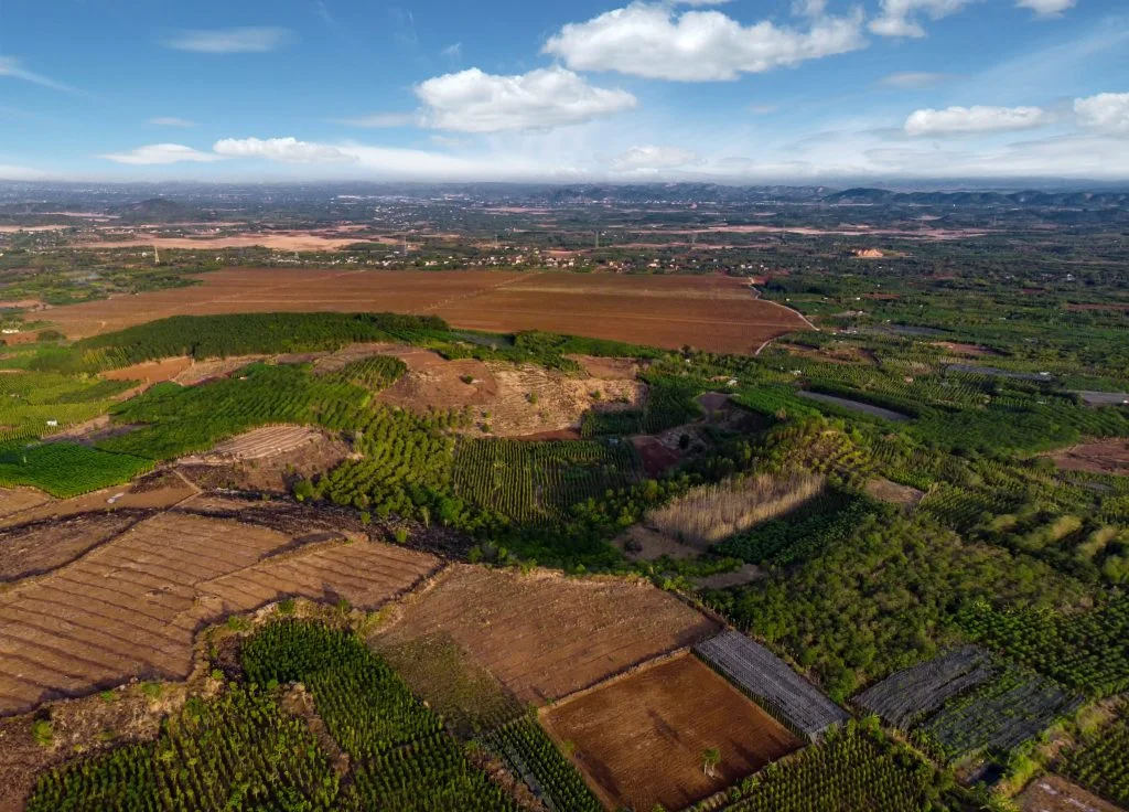 Bang Mo volcano is also known as Ea T’linh volcano located in the town of Ea T’linh of Cu Jut district