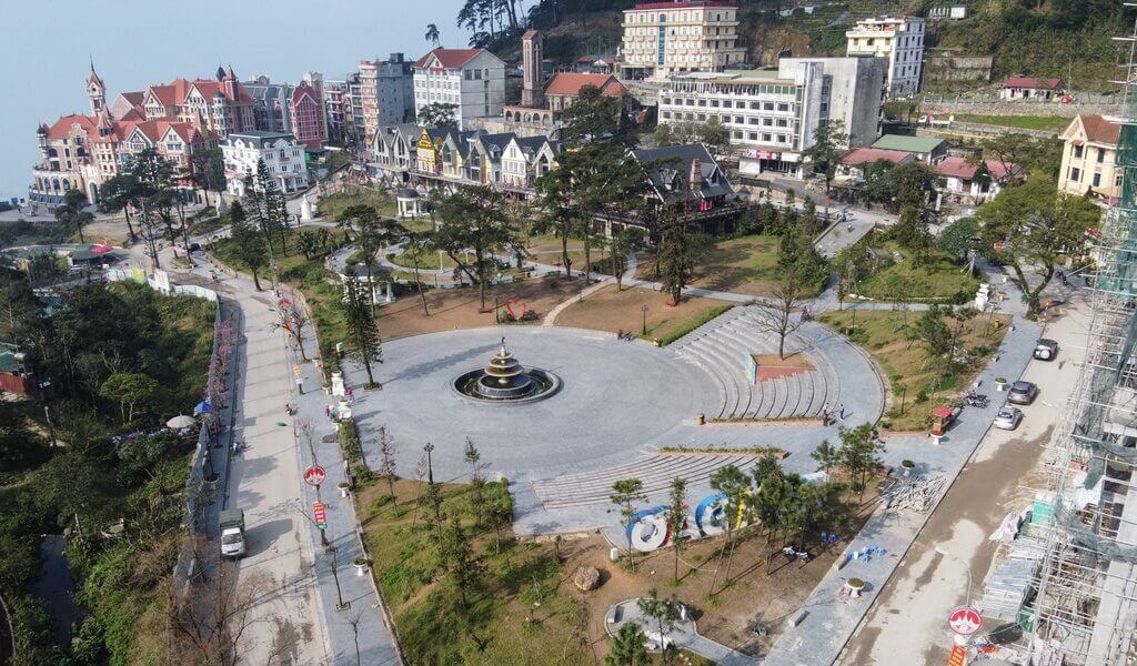 Tam Dao Square