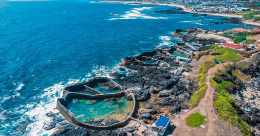 Hồ cá Làng Dương