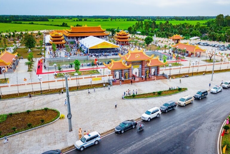 広々とした風通しの良いキャンパス