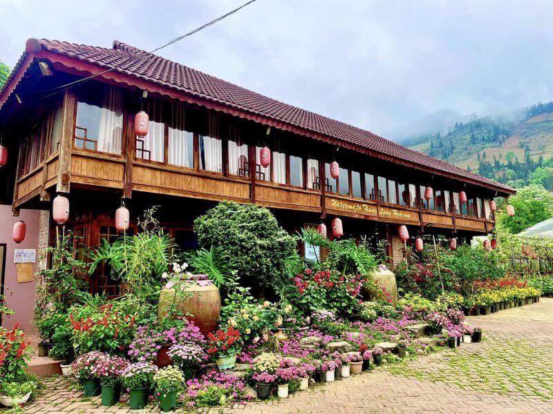 Na Hang tourist area