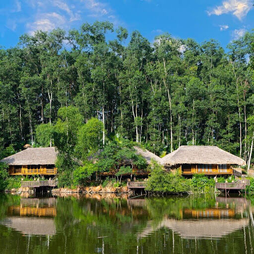 タイ・ハイの観光地に来たときの最初の感覚は、湿疹の色で素朴な人々の生活の中で緑の性質に浸ることができるということです。