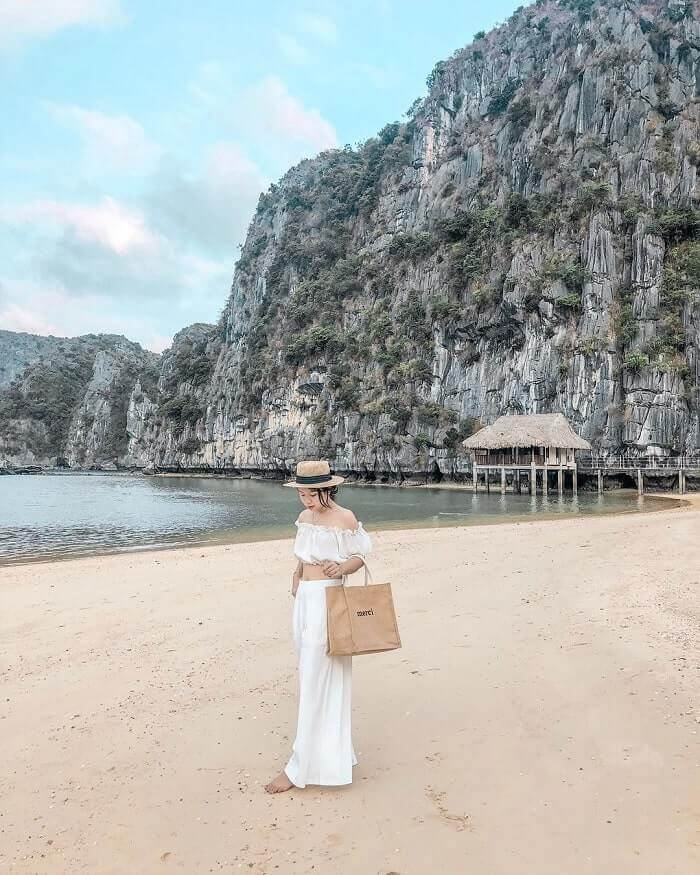 Bãi tắm Vạn Bội