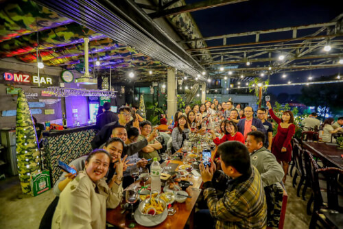 DMZ Bar Huế – Điểm Hẹn Sôi Động Bên Dòng Sông Hương