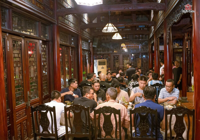 Ăn Gì Ở Huế? Thử Ngay Cơm Niêu Khải Hoàn Tại 90 Lê Lợi