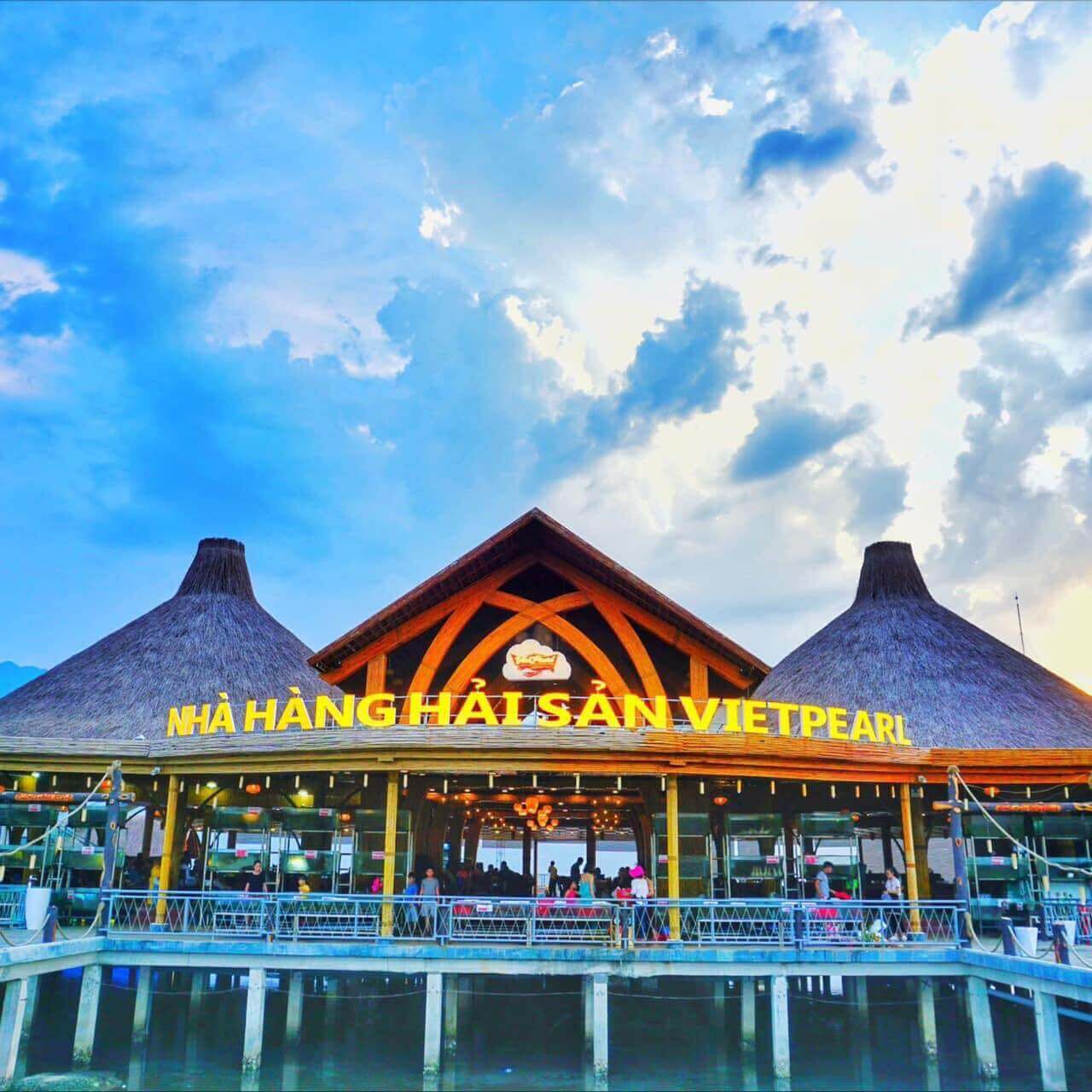 Hải Sản Tươi Ngon Và Cảnh Biển Tuyệt Đẹp Chỉ Có Tại Nhà Hàng VietPearl