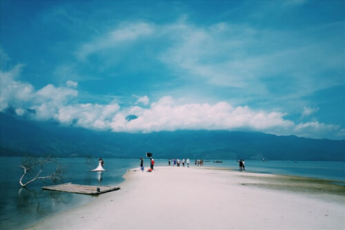 Vẻ Đẹp Huyền Bí Của Đầm Lập An: Một Chuyến Đi Chữa Lành Tâm Hồn