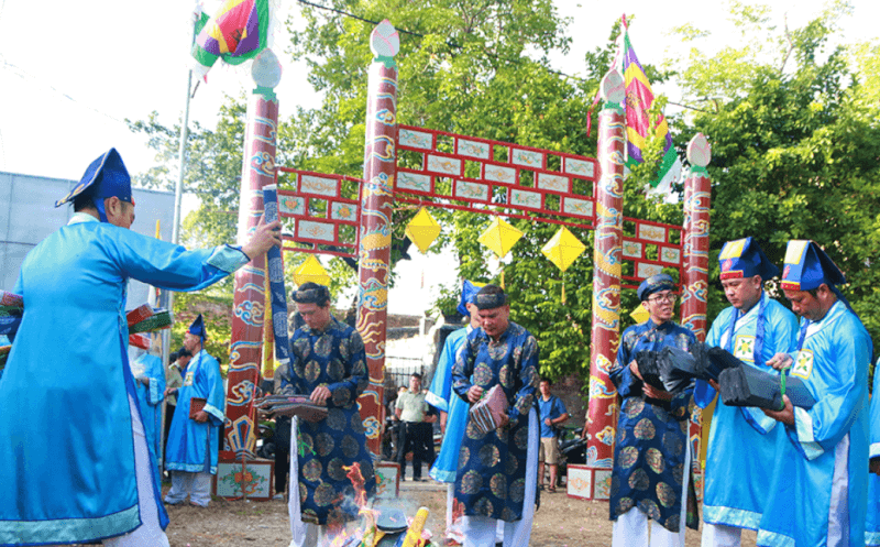 Đàn Âm Hồn Huế – Nơi Lịch Sử Và Tâm Linh Giao Hòa