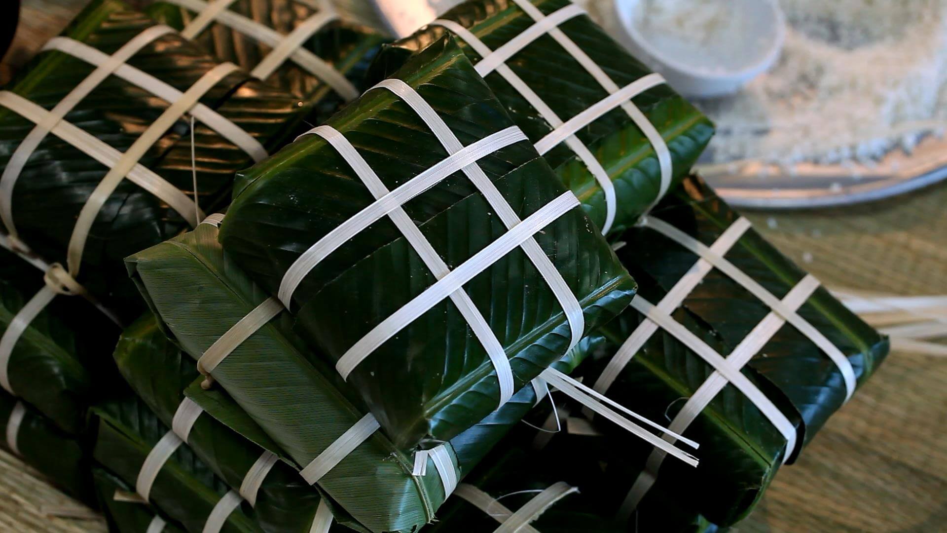 Đi Tìm Hương Vị Cổ Truyền Của Bánh Chưng Nhật Lệ – Đặc Sản Huế