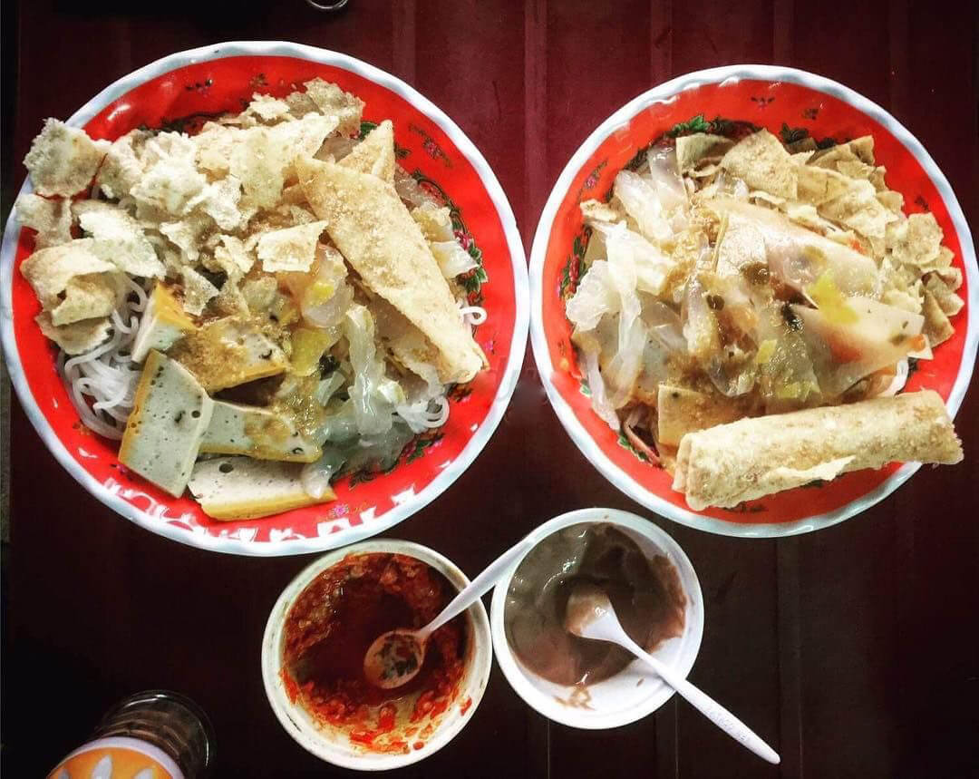 Bún Giấm Nuốc: Món Ăn Làm Say Lòng Du Khách Tại Cố Đô