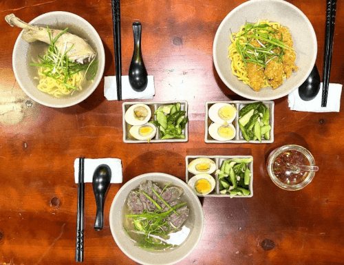 KHÔNG GIAN XINH, ĐỒ ĂN NGON, GIÁ DỄ CHỊU – TIỆM MÌ XẮT CÓ ĐỦ TẤT CẢ