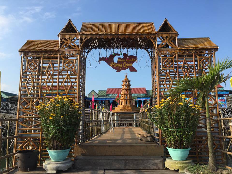 Trải Nghiệm Hải Sản Tươi Ngon Đậm Hương Biển Tại Đầm Chuồn Hương Quán