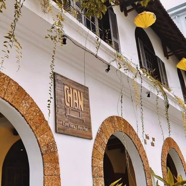 Hương vị cố đô: Trải nghiệm ẩm thực mộc mạc ở Quán cơm Chạn