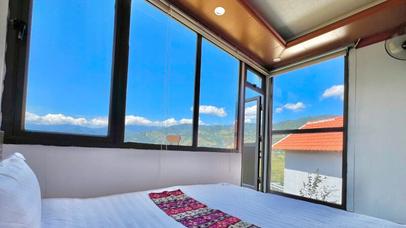 Bungalow mountain view