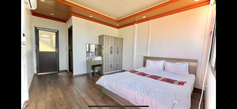 Bungalow mountain view