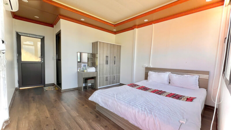 Bungalow mountain view