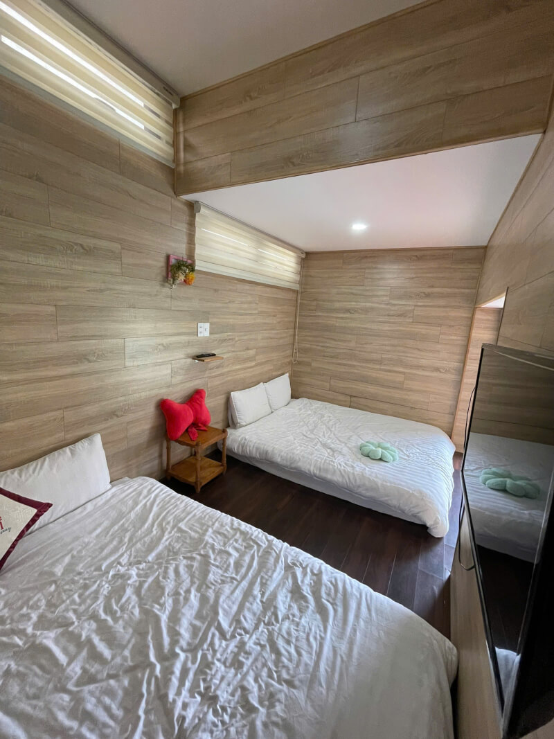 정원 전망이있는 4 중 방