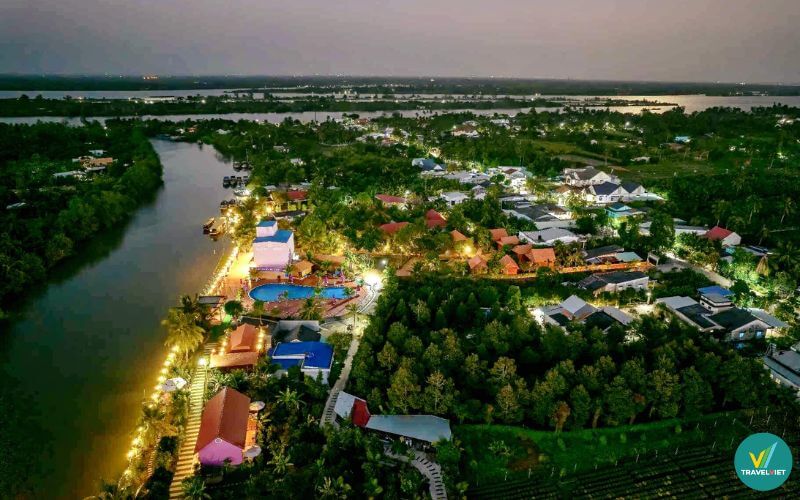 Rooster Mekong Resort Bến Tre