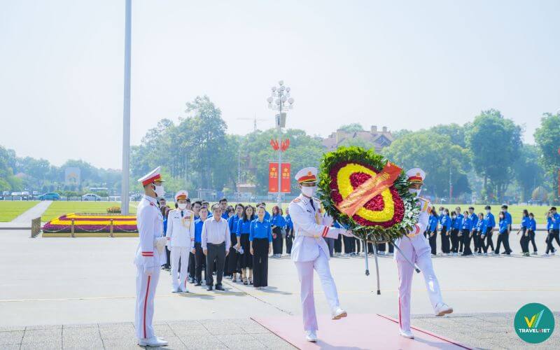 Lễ dâng hương,dâng hoa tưởng niệm