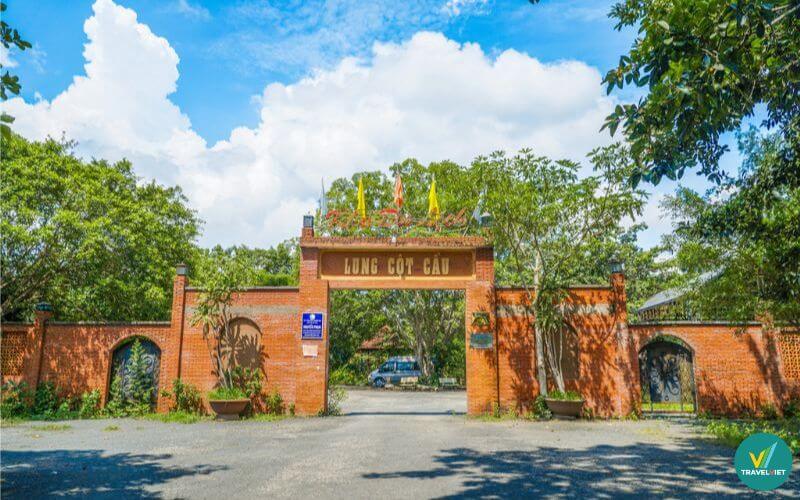 Khu du lịch Lung Cột Cầu