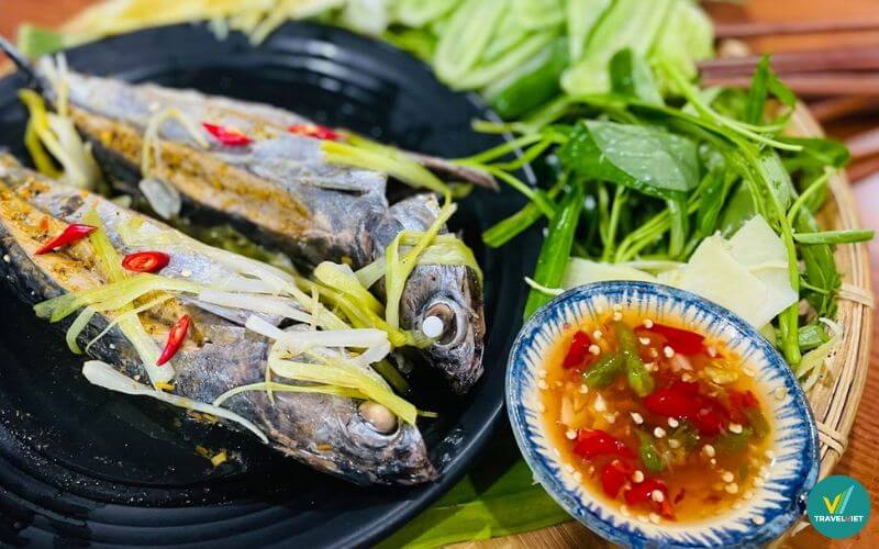 Cá ồ cuốn bánh tráng