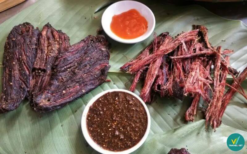 Thịt trâu gác bếp