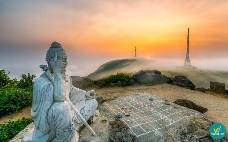 Ngắm hoàng hôn ở Bán đảo Sơn Trà