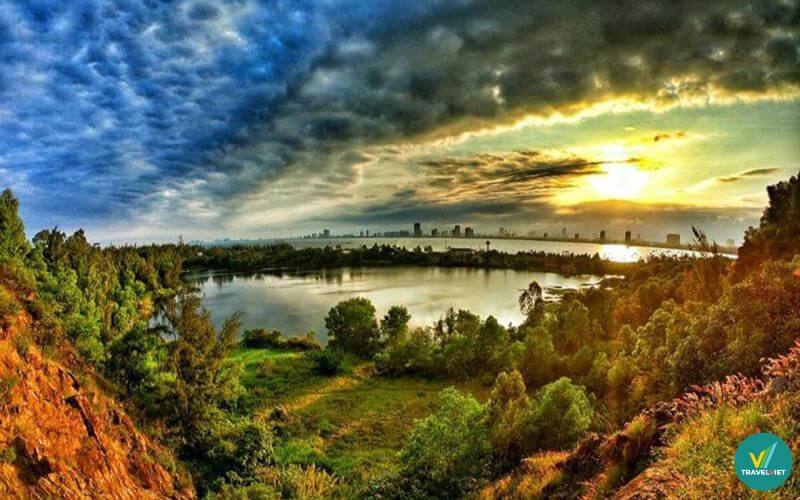 Hồ Xanh – Bãi Bụt