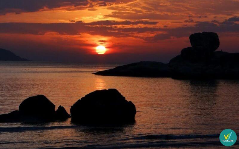 Hòn Chồng,Hòn Vợ