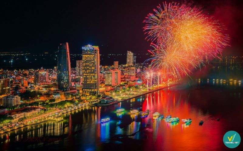 Mùa pháo hoa dài nhất và có nhiều đội tham dự nhất