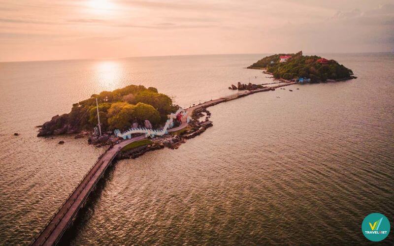 Dạo chơi ở đảo Hòn Đá Bạc