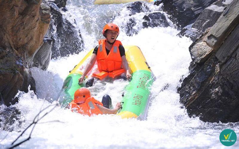 Trượt thác Phú Thành