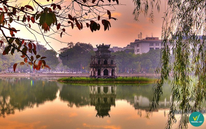 Vivu dạo quanh Hồ Hoàn Kiếm