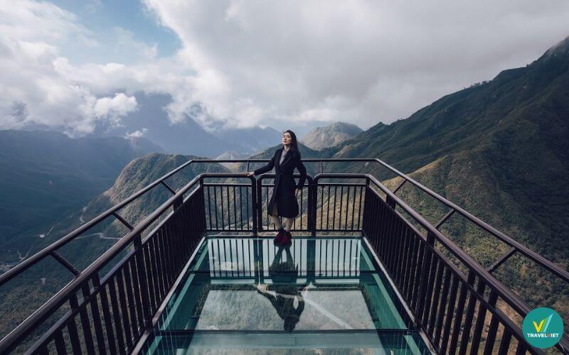 Săn mây ở Cầu kính Rồng Mây