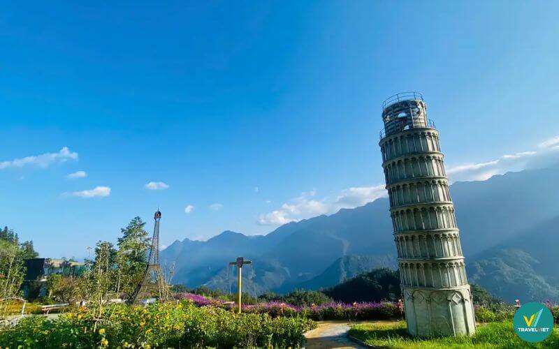 Đến công viên hoa Pơ Mu