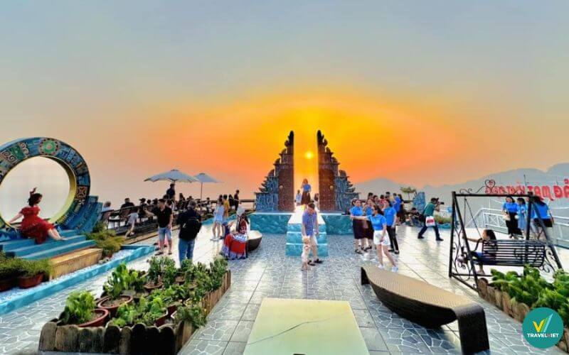 Check -in sống ảo tại cổng trời Tam Đảo