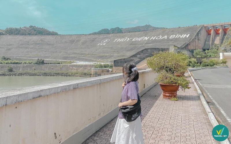 Tham quan Nhà máy thủy điện Hòa Bình