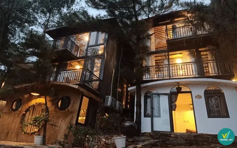 Ceeland Nhà Trên Đồi