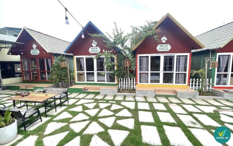 Hồng Vàn Homestay