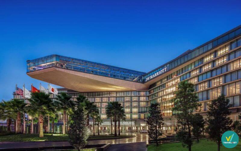 Khách sạn JW Marriott