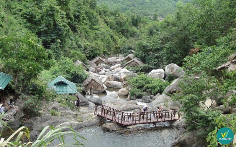 Khu du lịch sinh thái Ngầm Đôi