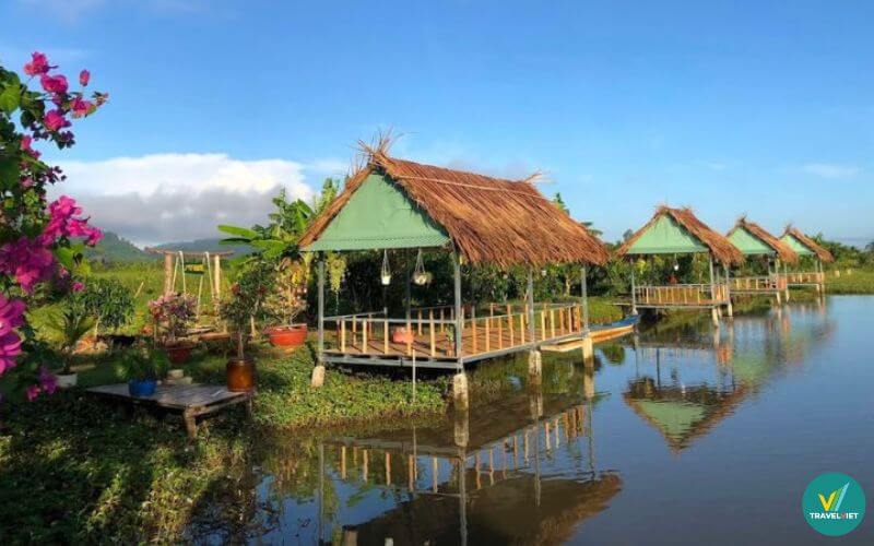 Khu du lịch Núi Đất