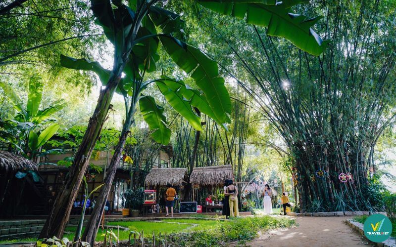 Làng du lịch sinh thái Triêm Tây