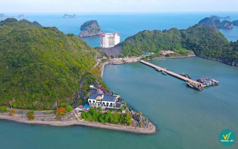 LePont Cat Ba Bungalow