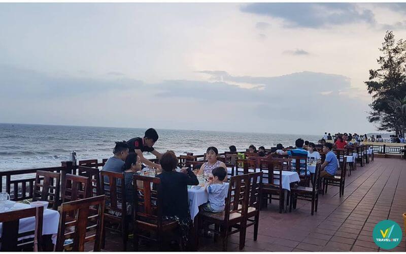 Nhà hàng Cây Bàng