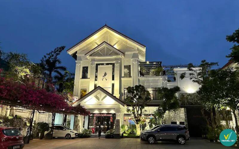 Nhà hàng Ngói Đỏ